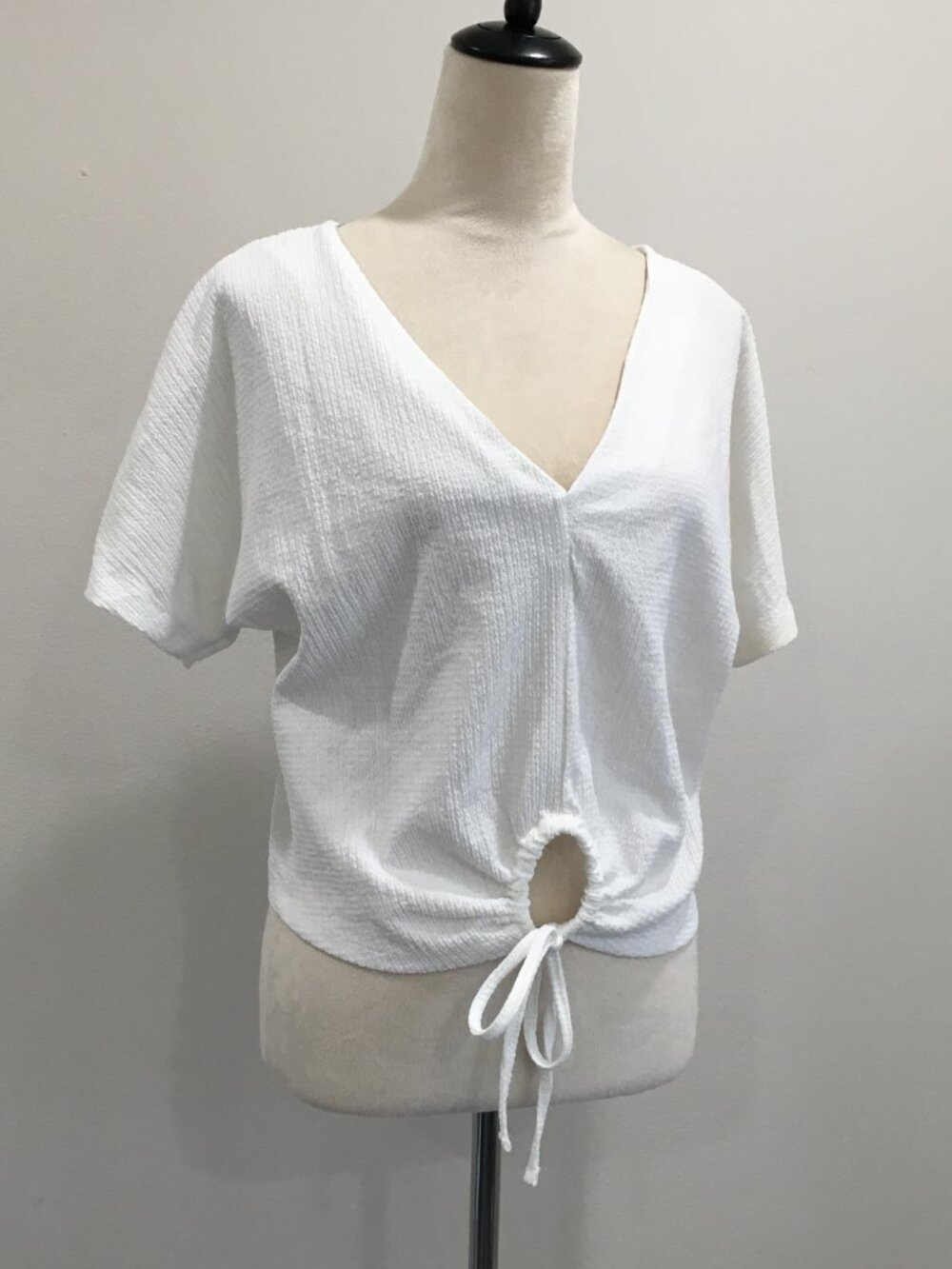 ZARA White Textured Circle Tie Hem Front Short Batwing Sleeve Shirt